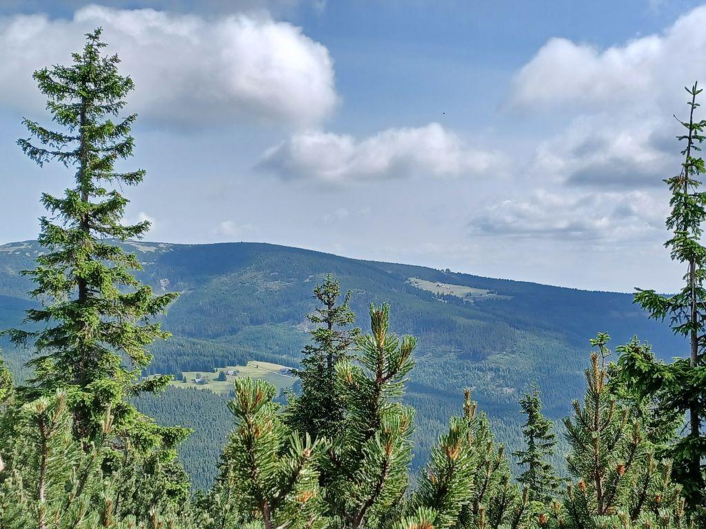 Výhled na krkonošské hřebeny